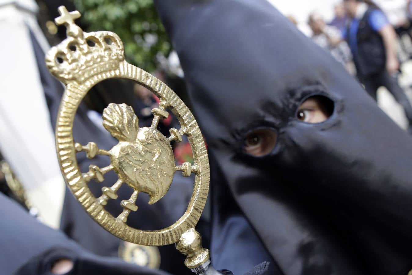 Servitas procesiona en la tarde del Viernes Santo murciano