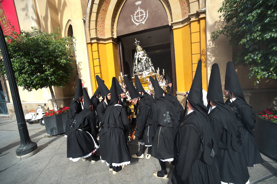 Nuestra Señora del Rosario emociona en las calles de Murcia