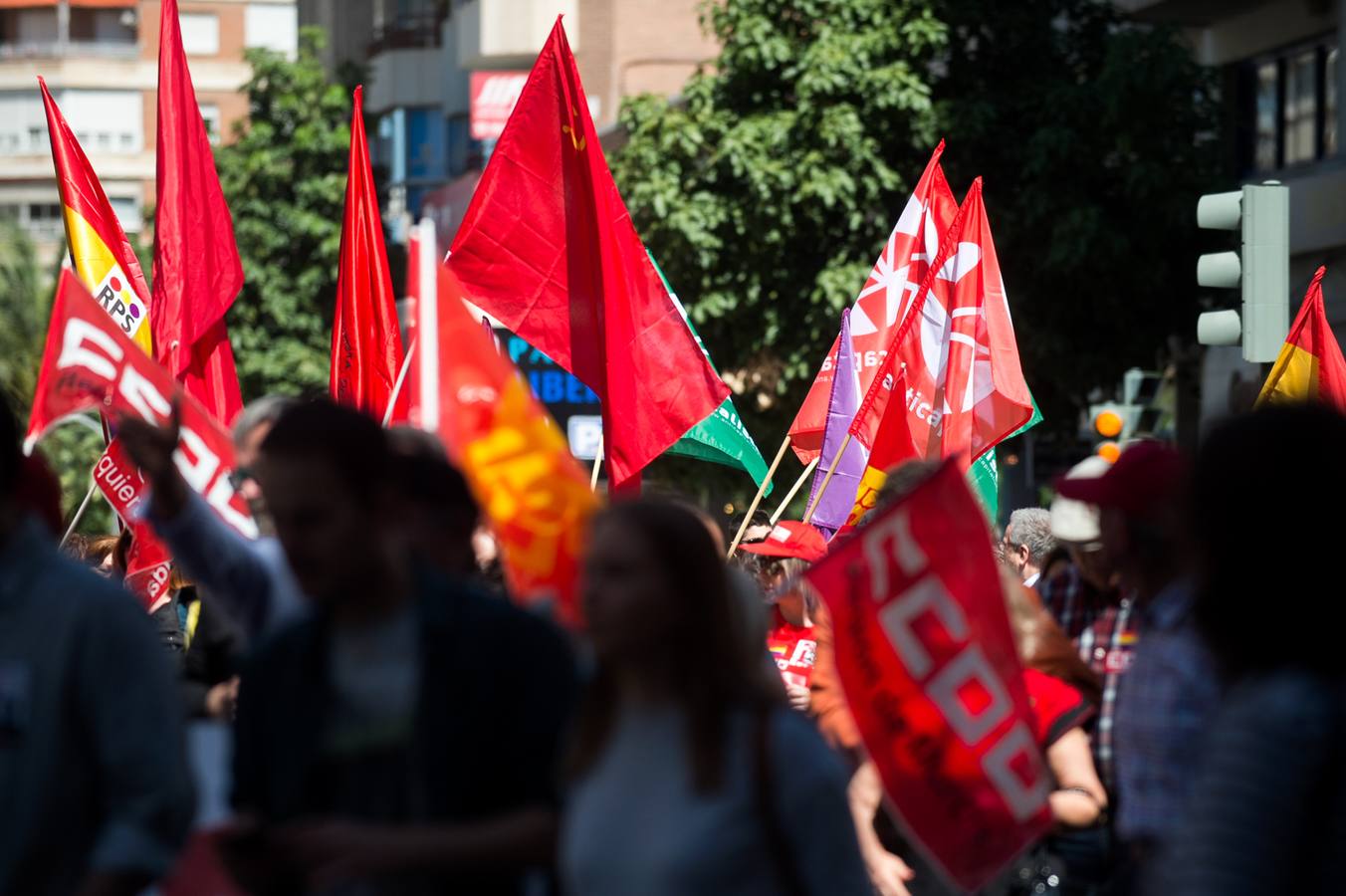 Trabajadores y sindicatos salen a la calle contra la precariedad