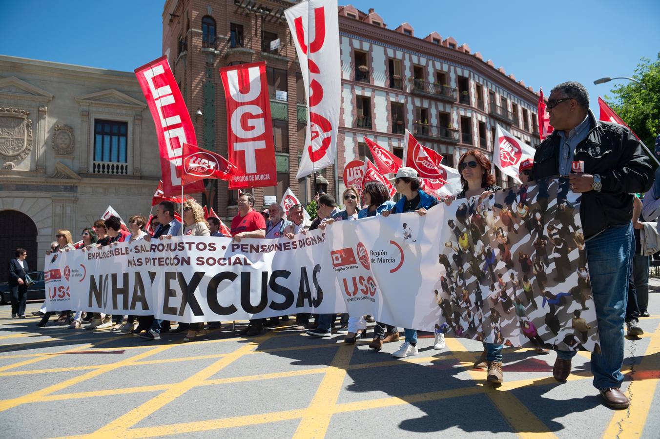 Trabajadores y sindicatos salen a la calle contra la precariedad