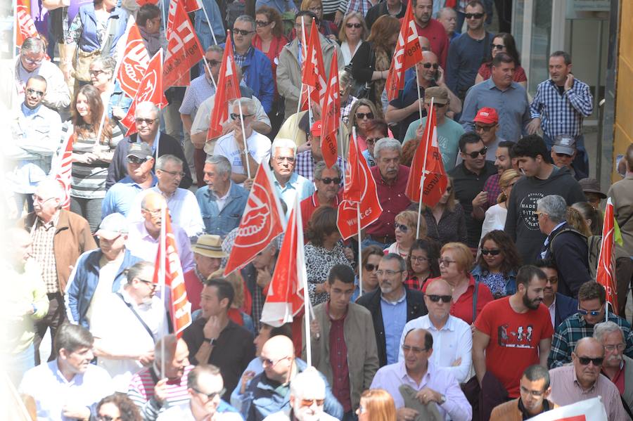 Trabajadores y sindicatos salen a la calle contra la precariedad