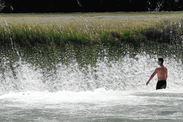 El Jarral, un rincón para disfrutar de un baño tranquilo