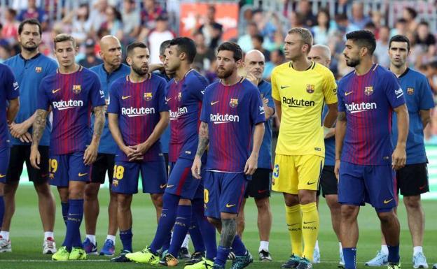 Los jugadores del Barcelona, en el Joan Gamper. 
