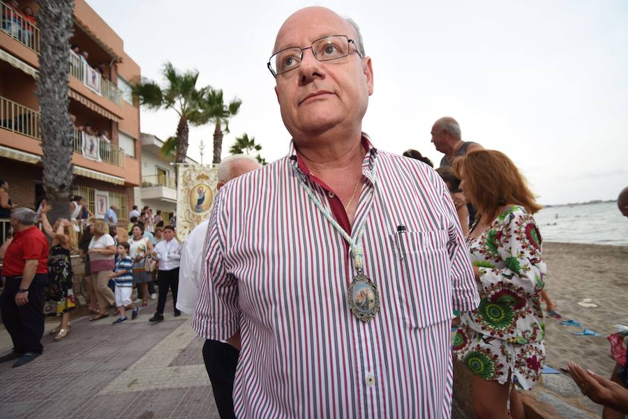 Vecinos y veraneantes se vuelcan con las procesiones marítimas en Los Alcázares, Los Nietos y Cabo de Palos.