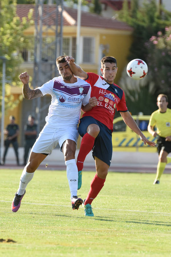 Giafranco, portero de El Ejido, desbarató numerosas ocasioens de gol locales y fue el mejor del partido