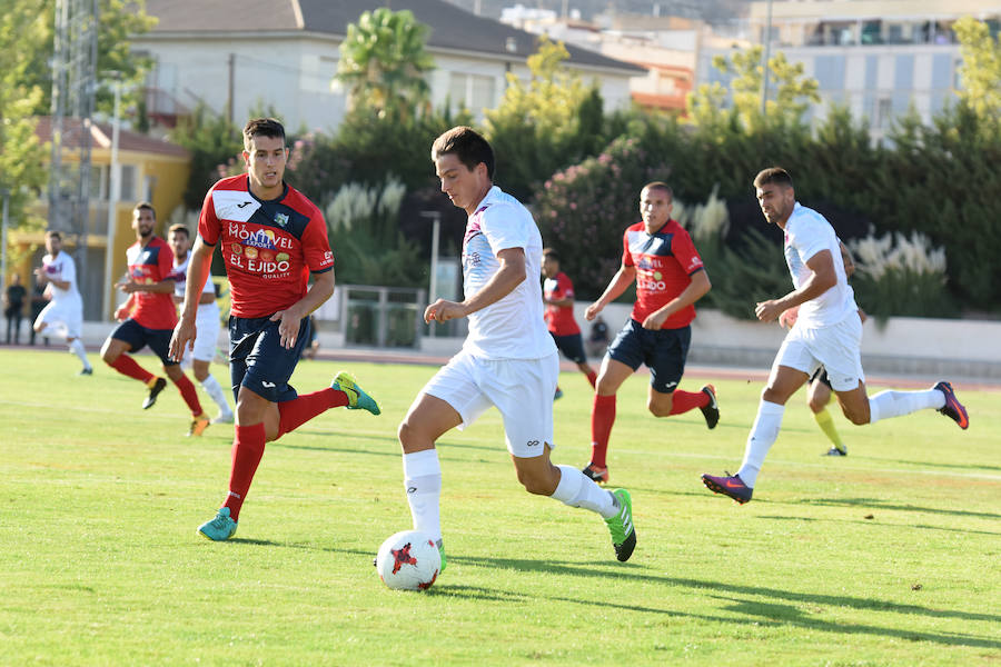 Giafranco, portero de El Ejido, desbarató numerosas ocasioens de gol locales y fue el mejor del partido