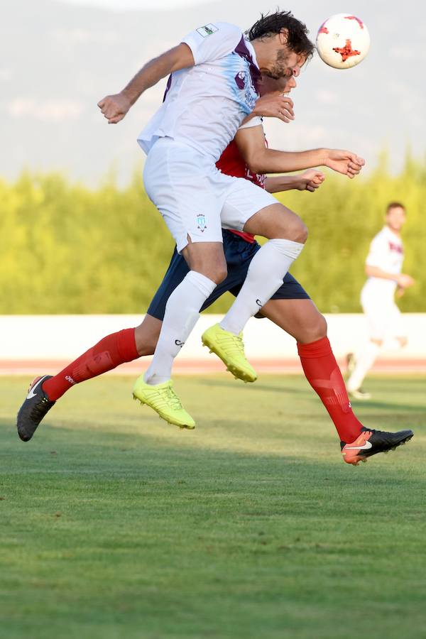 Giafranco, portero de El Ejido, desbarató numerosas ocasioens de gol locales y fue el mejor del partido