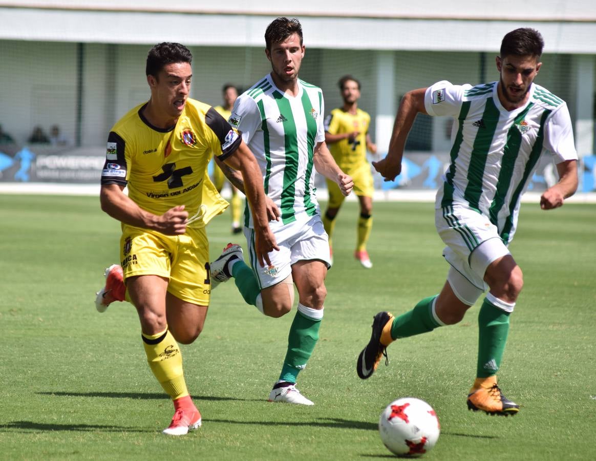 El equipo de Palomeque, que siguió el partido desde la grada, se vino abajo en la segunda mitad de un encuentro que comenzó ganando