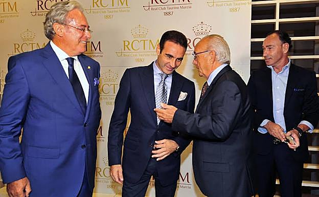 Alfonso Avilés, Enrique Ponce, Ángel Bernal y Pepín Liria.