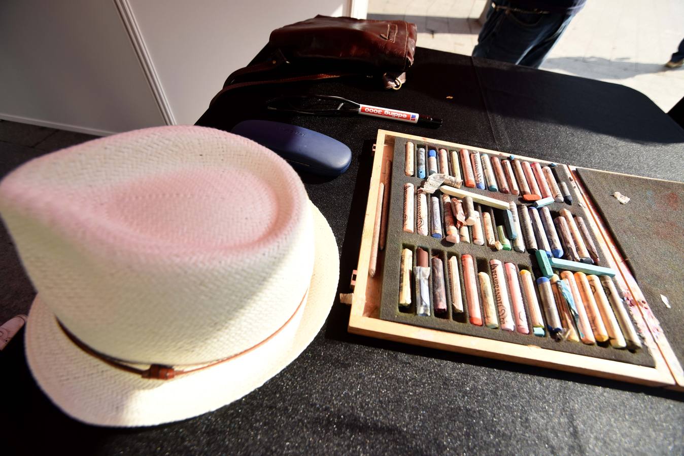 Decenas de ilustradores se dan cita en los talleres de dibujo y exposiciones de la primera edición del 'Cómic Day'