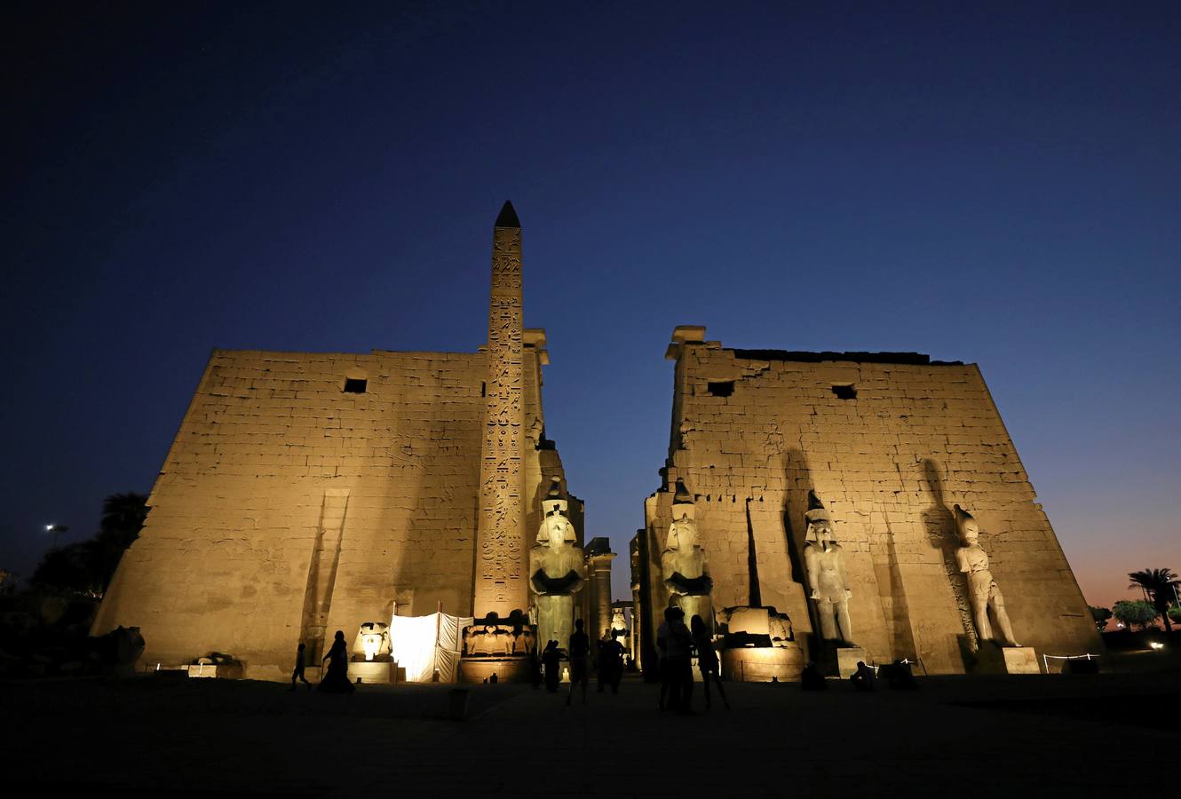 El templo egipcio de Luxor fue construido esencialmente bajo las dinastías XVIII y XIX egipcias. 