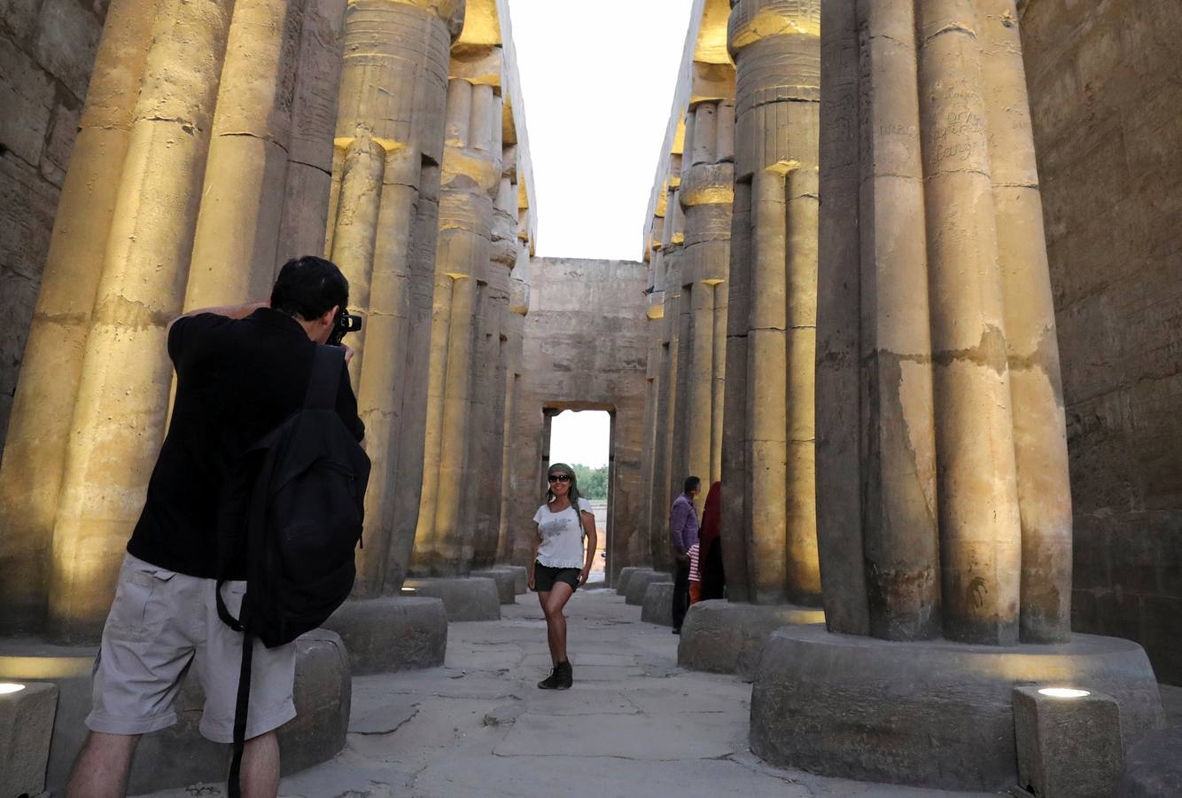 El templo egipcio de Luxor fue construido esencialmente bajo las dinastías XVIII y XIX egipcias. 