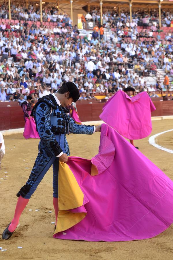 El diestro sale por la puerta grande de La Condomina en la segunda corrida de la Feria Taurina de Murcia