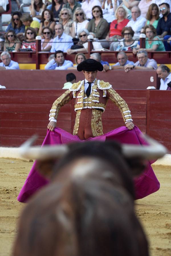 El diestro sale por la puerta grande de La Condomina en la segunda corrida de la Feria Taurina de Murcia