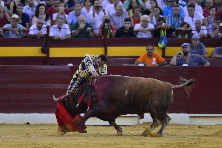 Roca Rey corta un rabo y abre la puerta grande junto a El Fandi y Talavante
