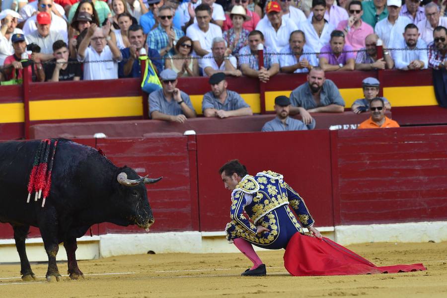 Roca Rey corta un rabo y abre la puerta grande junto a El Fandi y Talavante
