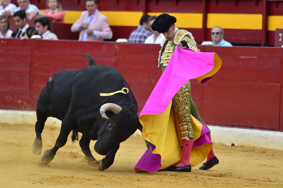 Roca Rey corta un rabo y abre la puerta grande junto a El Fandi y Talavante