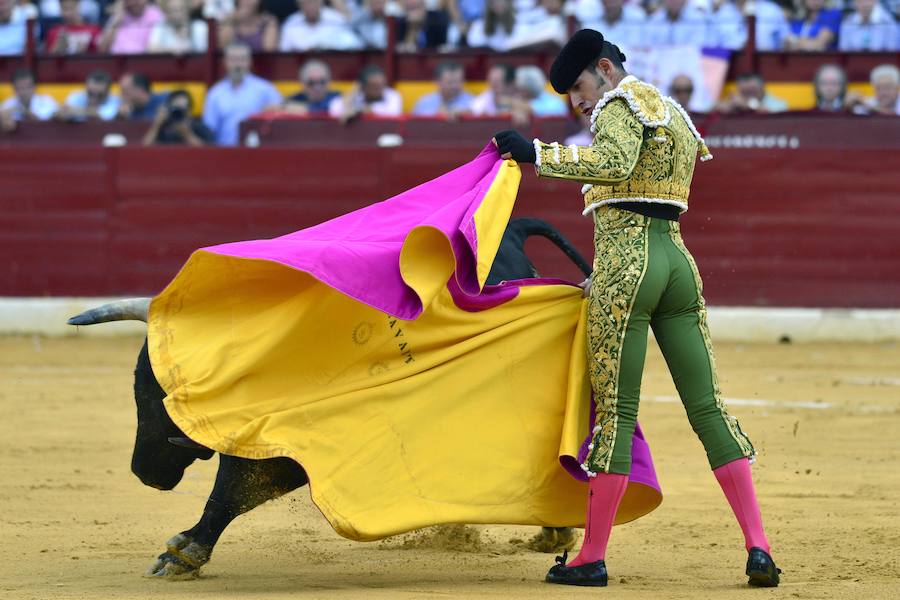 Roca Rey corta un rabo y abre la puerta grande junto a El Fandi y Talavante
