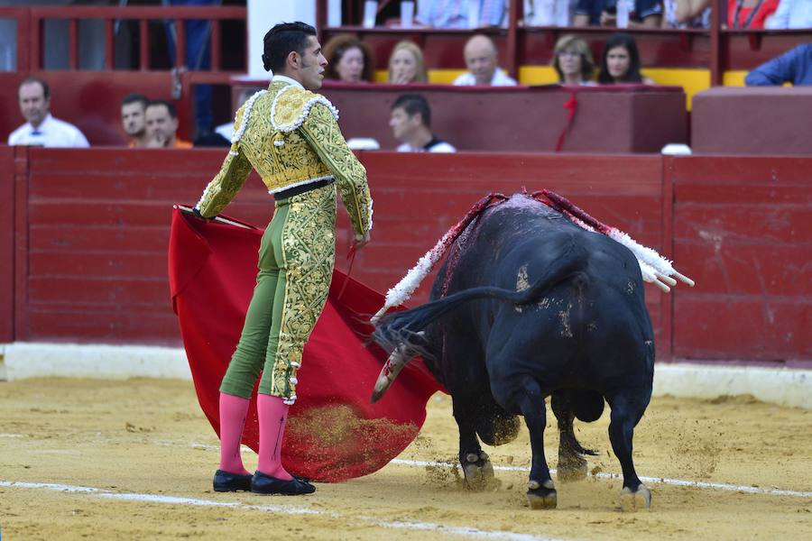Roca Rey corta un rabo y abre la puerta grande junto a El Fandi y Talavante