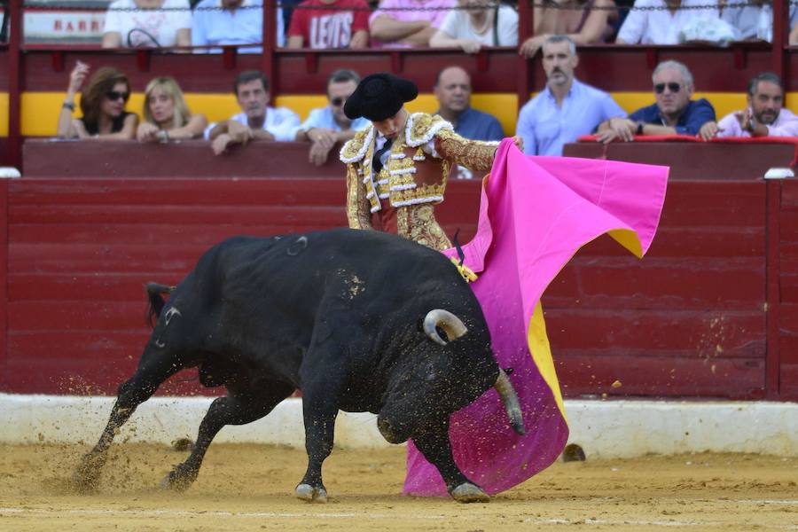 Roca Rey corta un rabo y abre la puerta grande junto a El Fandi y Talavante
