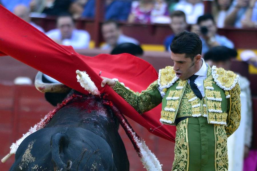 Roca Rey corta un rabo y abre la puerta grande junto a El Fandi y Talavante
