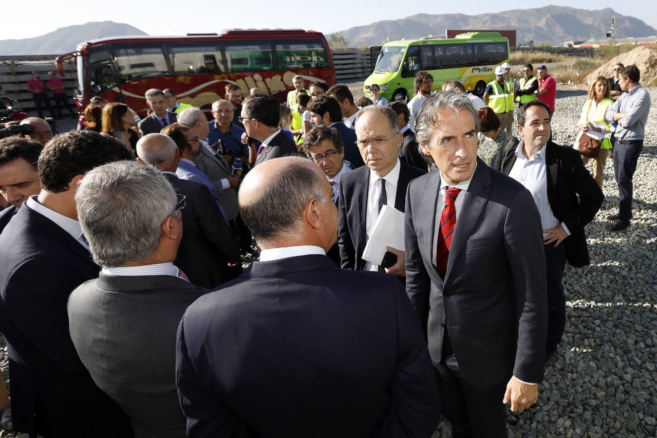 Íñigo de la Serna vista las obras y se reunió con representantes de la Plataforma Pro Soterramiento