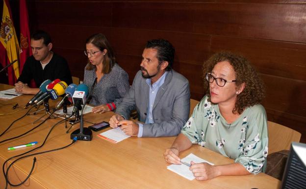 Los portavoces de la oposición en el Ayuntamiento de Murcia, durante la rueda de prensa ofrecida este viernes. 