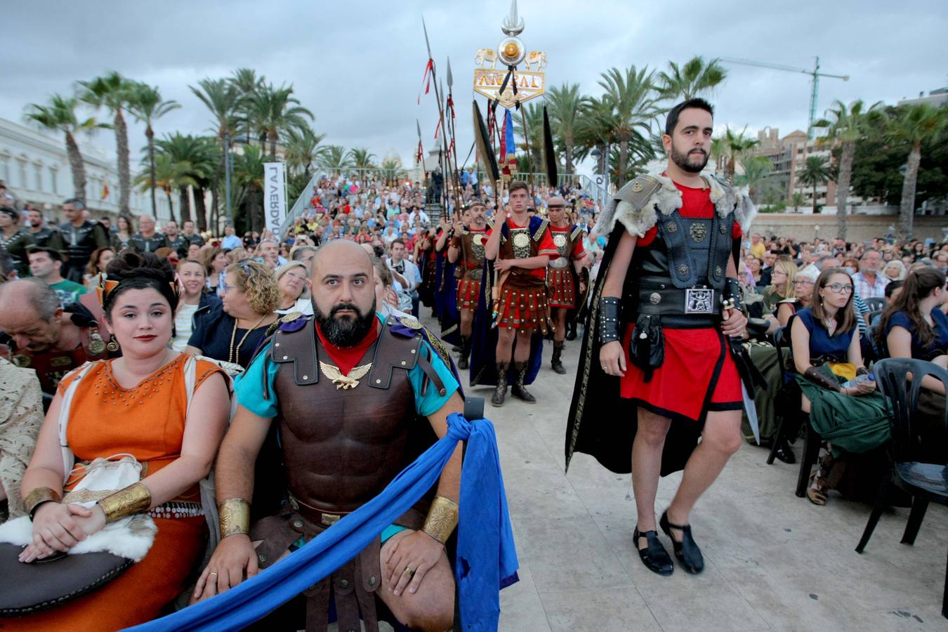 Los púnicos dan protagonismo por la mañana a los niños y recrean por la tarde y noche la Fundación de Qart Hadast