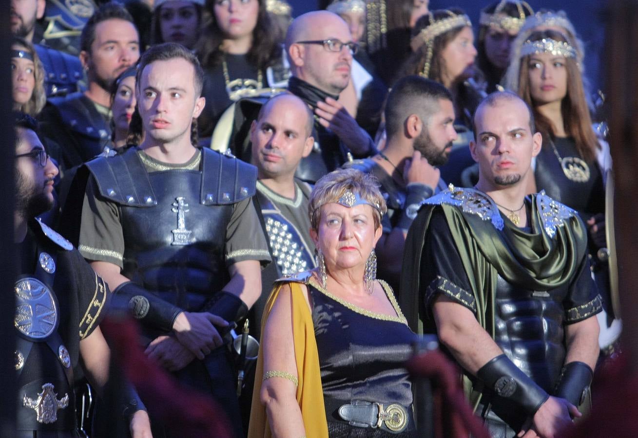 Los púnicos dan protagonismo por la mañana a los niños y recrean por la tarde y noche la Fundación de Qart Hadast