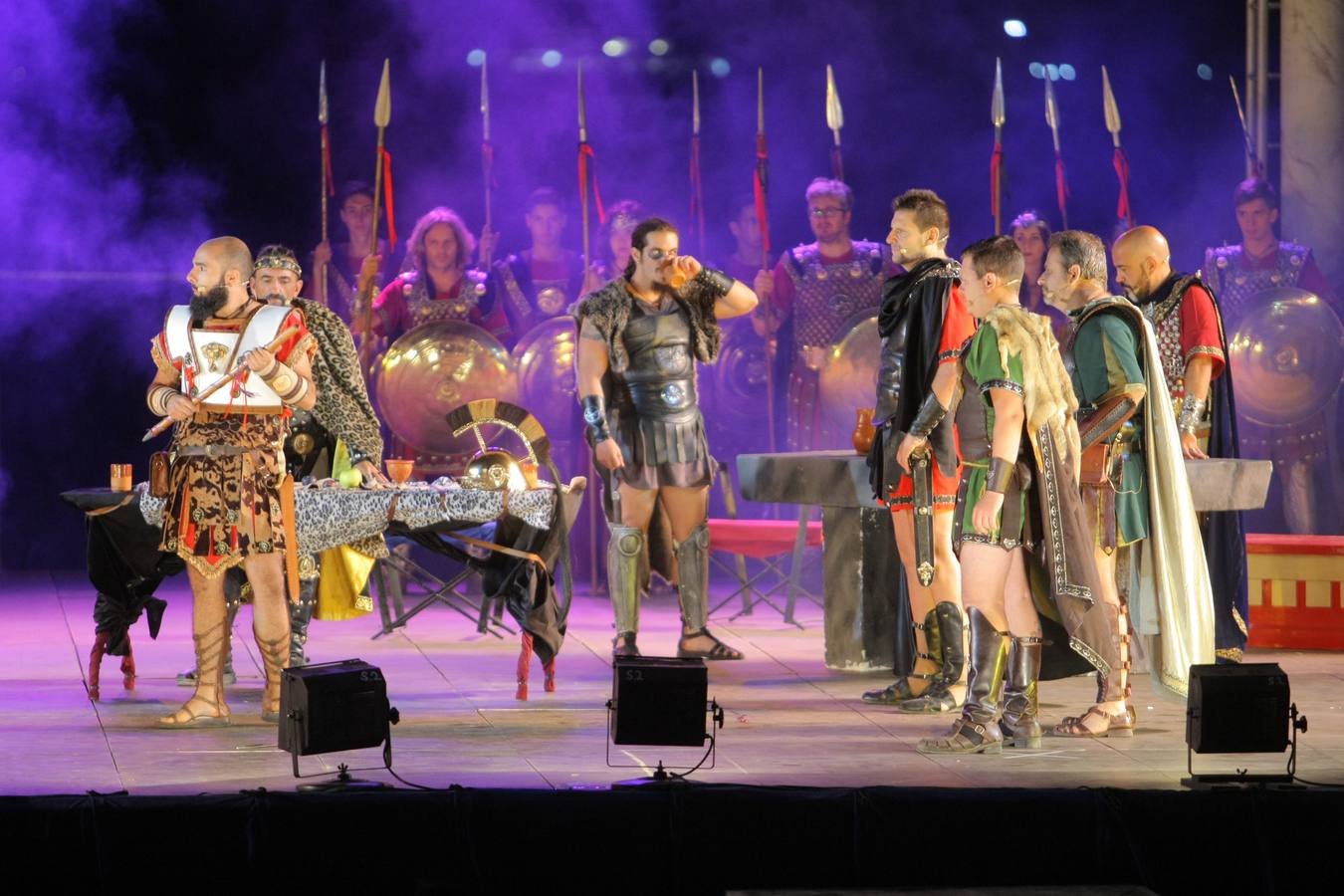 El auditorio del Muelle de Cartagena se llena para ver el desembarco de los mercenarios y su unión a las huestes púnicas 