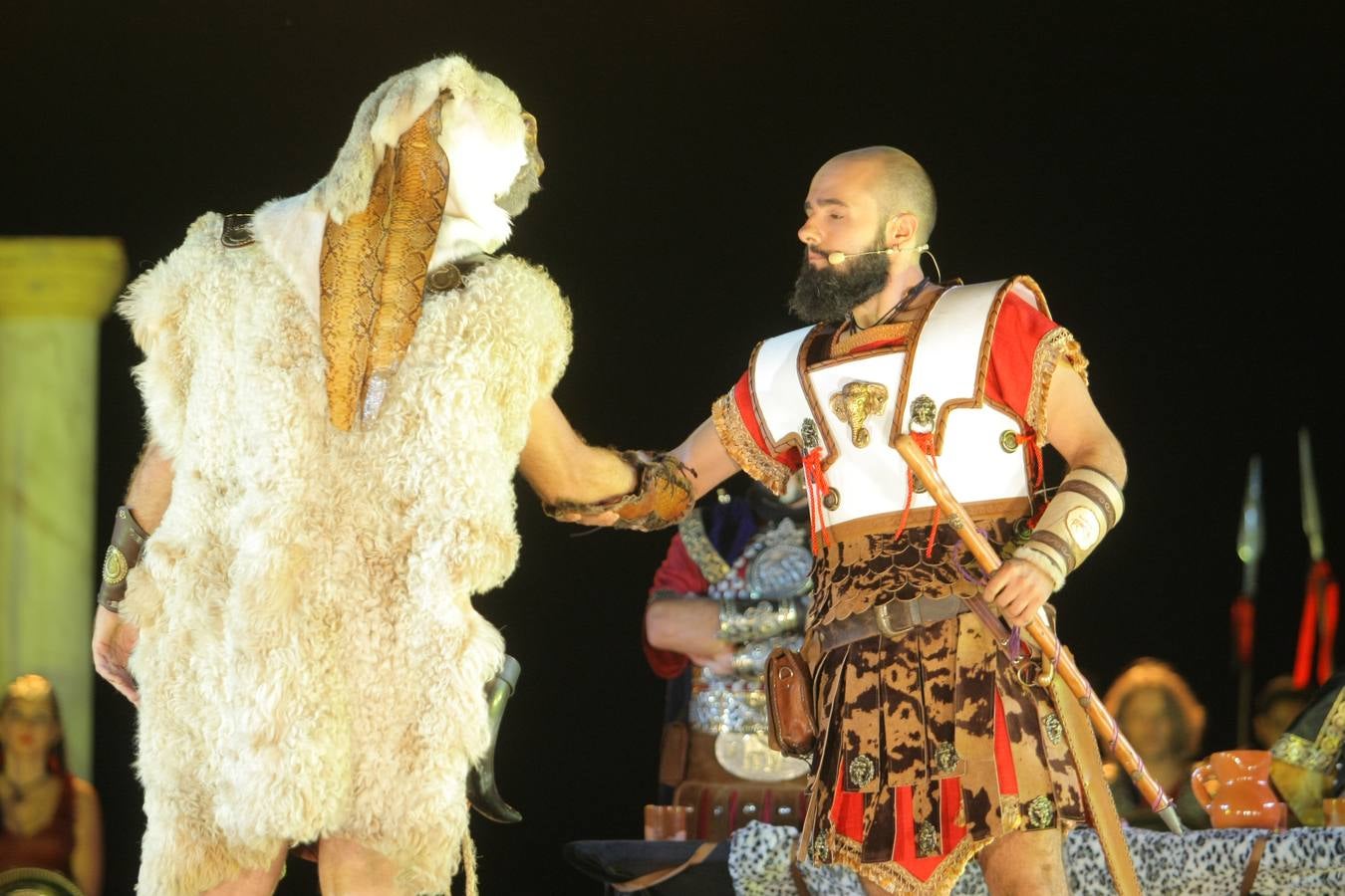 El auditorio del Muelle de Cartagena se llena para ver el desembarco de los mercenarios y su unión a las huestes púnicas 