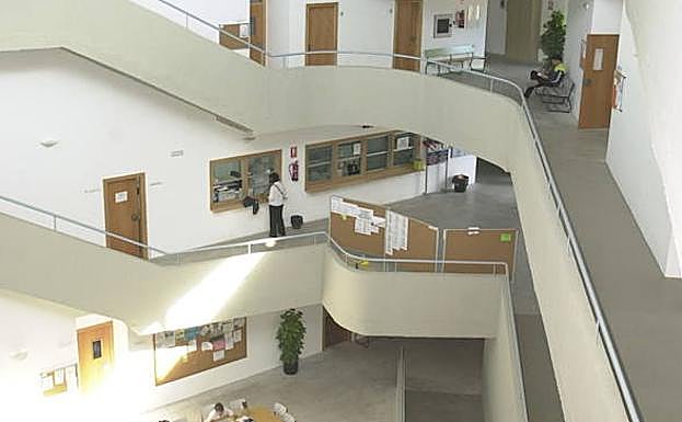 Pasillos de la Escuela de Idiomas de Murcia. 