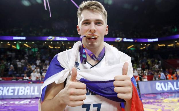 Doncic, tras proclamarse campeón de Europa con Eslovenia. 