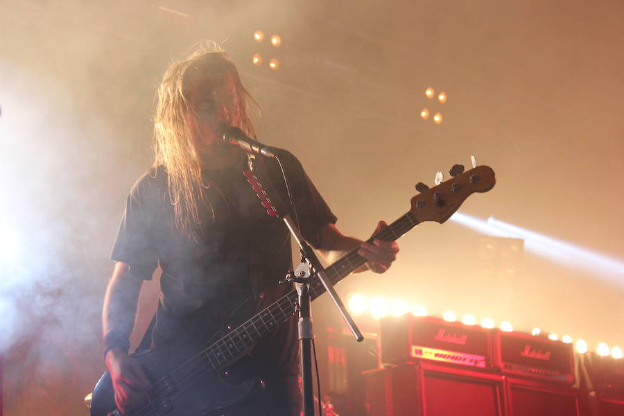 La Sala Gamma de Murcia acogió este miércoles la primera visita a Murcia del cuarteto australiano que está revolucionando el 'hard rock' actual. Los hermanos O'Keeffe, en especial el guitarrista y cantante Joel, demostraron ser los ejes centrales de una banda muy cohesionada que se mueve en el escenario como pez en el agua.
