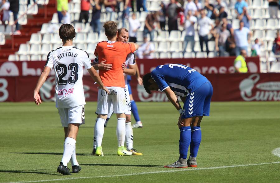 En un partido en el que se lanzaron hasta tres penaltis, Eugeni falló una pena máxima en el último minuto que condena al conjunto de Curro Torres a la zona baja de la clasificación