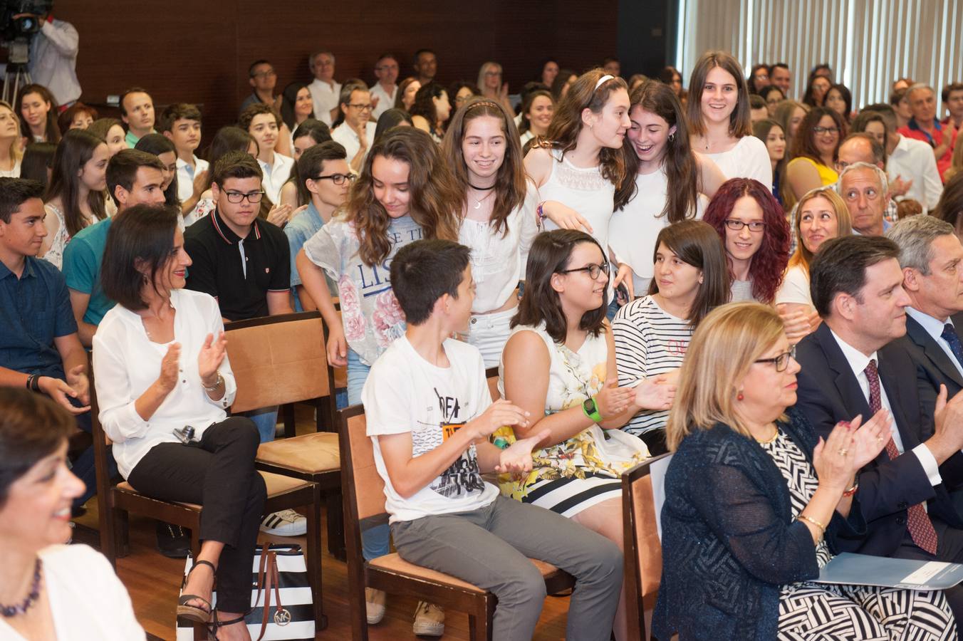 El acto de entrega de premios sirvió también para reconocer al colegio Antonio de Nebrija y a su profesor Pedro González Romero por su constancia en el concurso.
