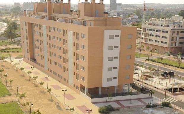 Pisos vacíos en un edificio de Murcia 