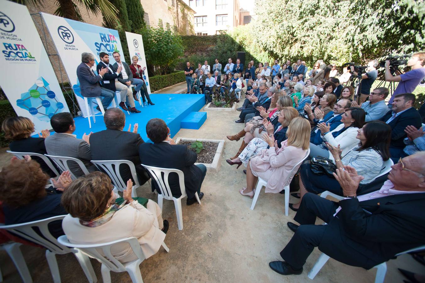 Javier Maroto explica que el objetivo es «ponerle cariño y voz a todo lo que se hace desde el partido» para favorecer a las personas