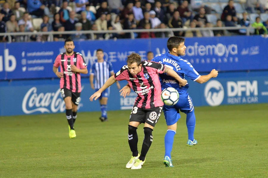 Después de ir por delante en el marcador durante todo el encuentro, el conjunto blanquiazul encaja un gol en el minuto 83 que le condena a sumar cuatro partidos consecutivos sin ganar