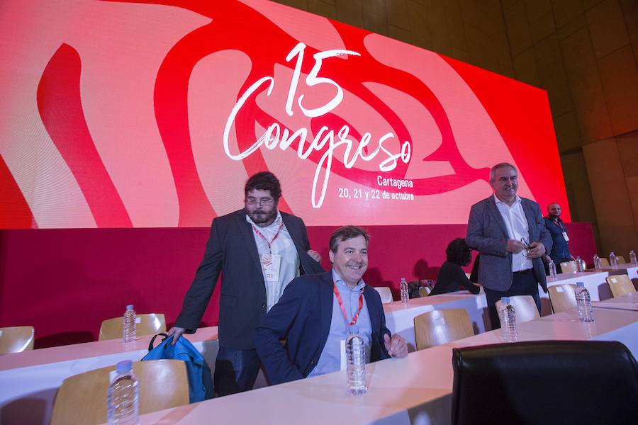 La jornada inaugural del cónclave de los socialistas murcianos, celebrado en Cartagena, ha contado con la presencia del secretario general del PSOE, Pedro Sánchez