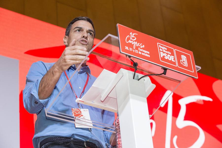 La jornada inaugural del cónclave de los socialistas murcianos, celebrado en Cartagena, ha contado con la presencia del secretario general del PSOE, Pedro Sánchez