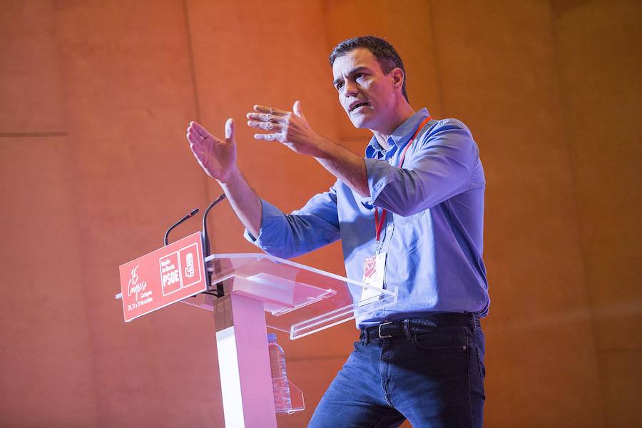 La jornada inaugural del cónclave de los socialistas murcianos, celebrado en Cartagena, ha contado con la presencia del secretario general del PSOE, Pedro Sánchez