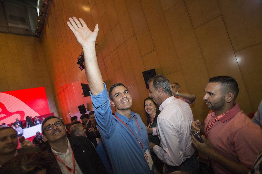 La jornada inaugural del cónclave de los socialistas murcianos, celebrado en Cartagena, ha contado con la presencia del secretario general del PSOE, Pedro Sánchez