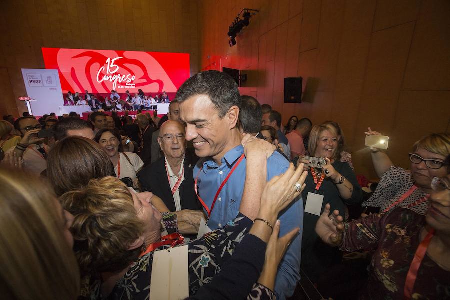 La jornada inaugural del cónclave de los socialistas murcianos, celebrado en Cartagena, ha contado con la presencia del secretario general del PSOE, Pedro Sánchez