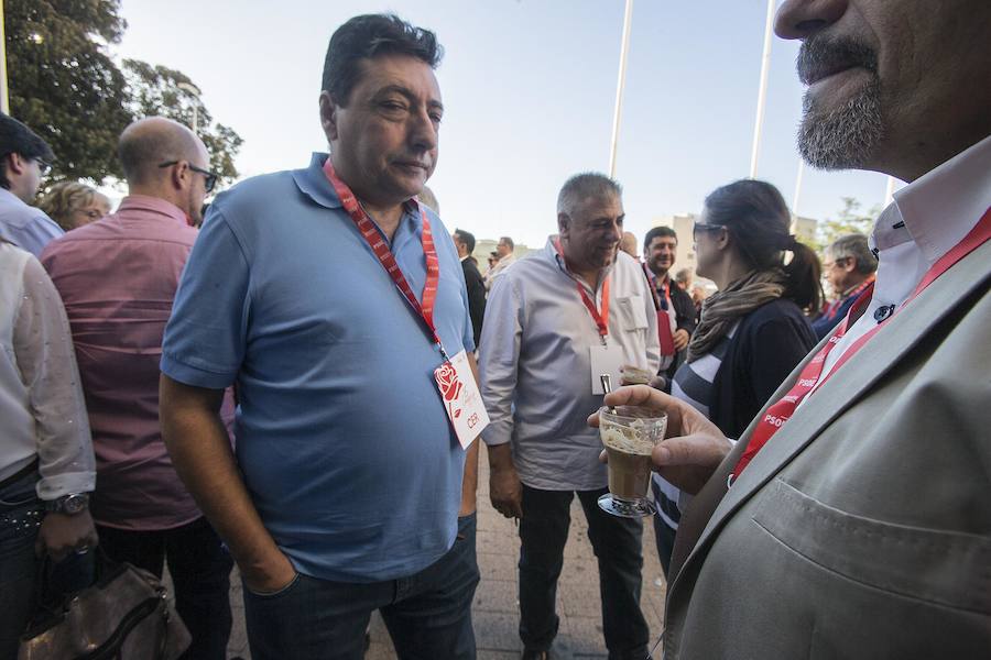 La jornada inaugural del cónclave de los socialistas murcianos, celebrado en Cartagena, ha contado con la presencia del secretario general del PSOE, Pedro Sánchez