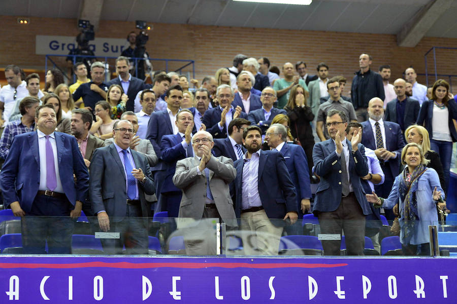 El conjunto universitario, que remontó 21 puntos de desventaja en el segundo cuarto, llegó a tocar con la yema de los dedos una victoria que se le escapó en los últimos lances del juego