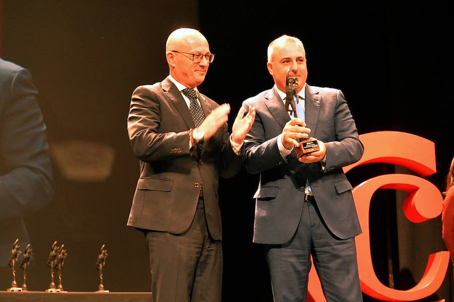 Los empresarios piden «un paso en firme» para solucionar la falta de agua durante la entrega de Premios de la Cámara de Comercio celebrada en Lorca