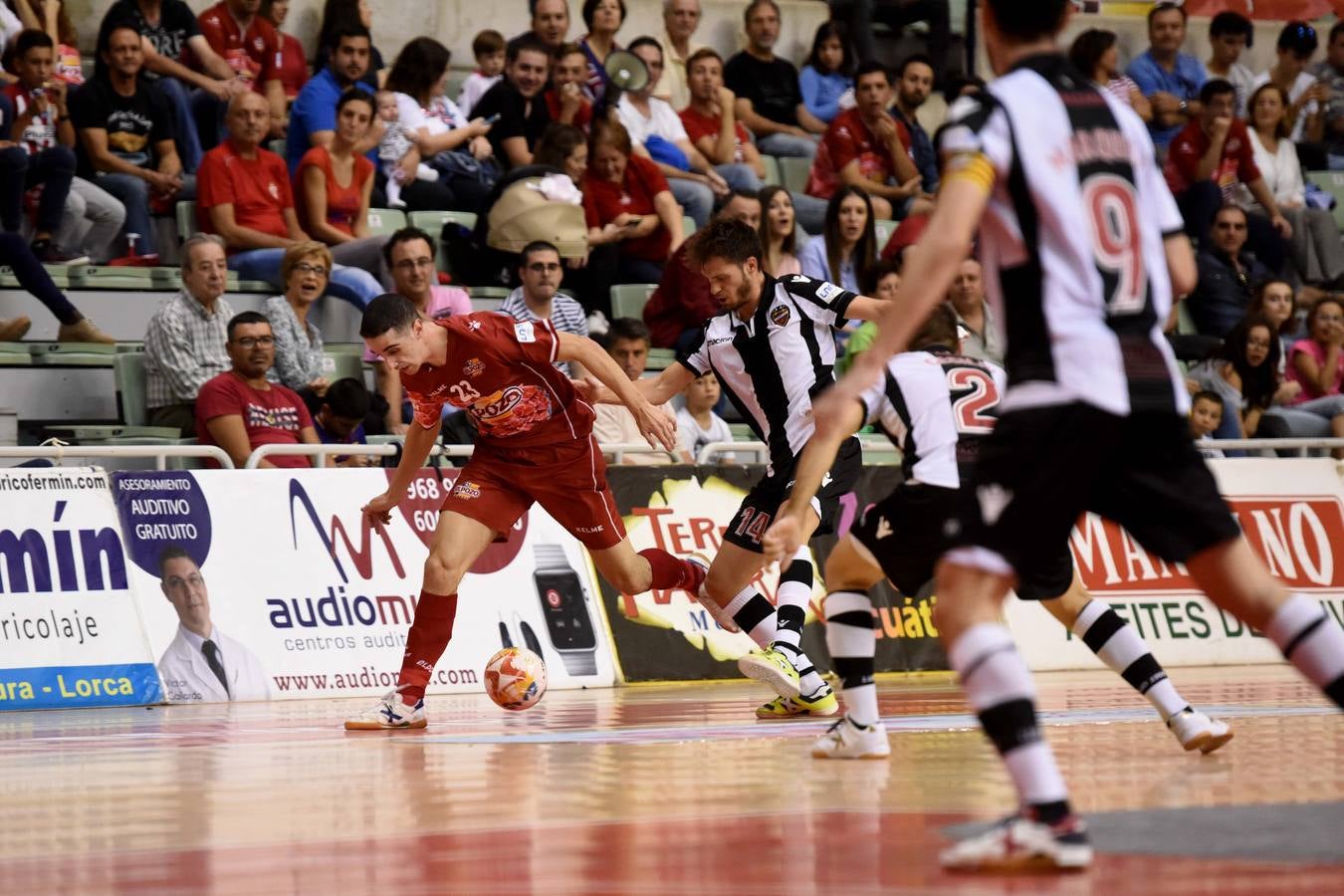 La falta de efectivos vuelve a pasar factura al equipo, que solo puede empatar ante el Levante