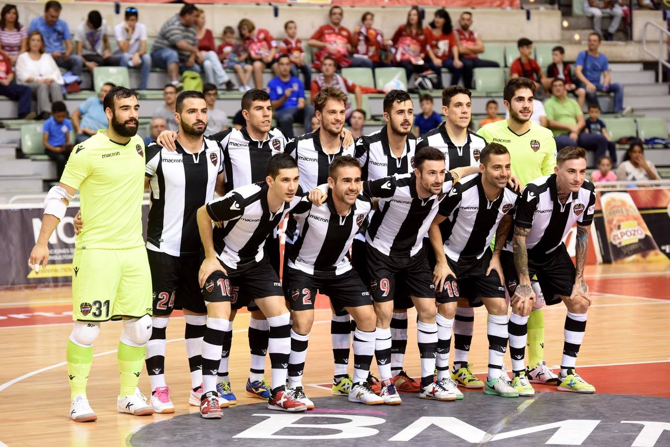 La falta de efectivos vuelve a pasar factura al equipo, que solo puede empatar ante el Levante