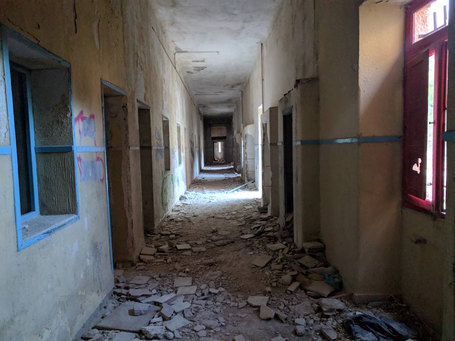 Ruinas del hospital antituberculoso ubicado en el Parque Regional de Sierra Espuña, hoy abandonado